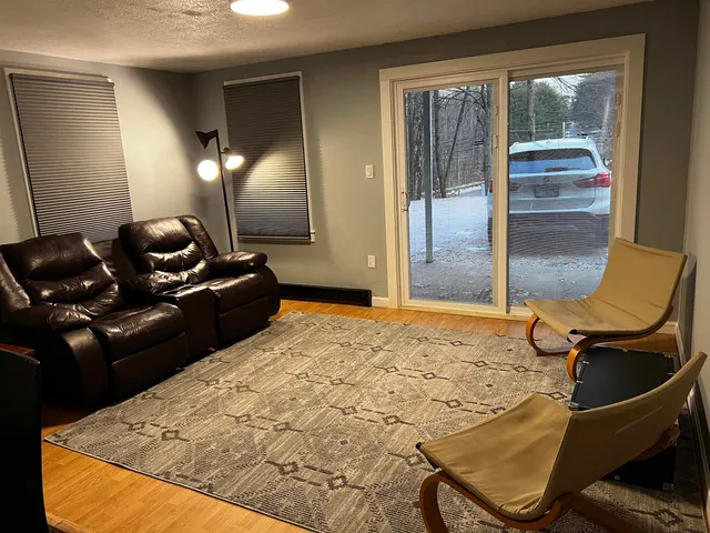 $2,000 | 8 Plaza Village Road, Unit 8B, Plymouth, NH 03264