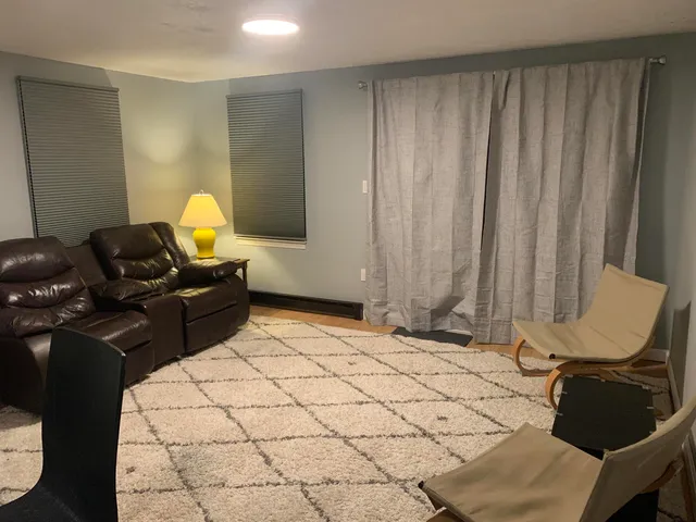 $2,000 | 8 Plaza Village Road, Unit 8B, Plymouth, NH 03264