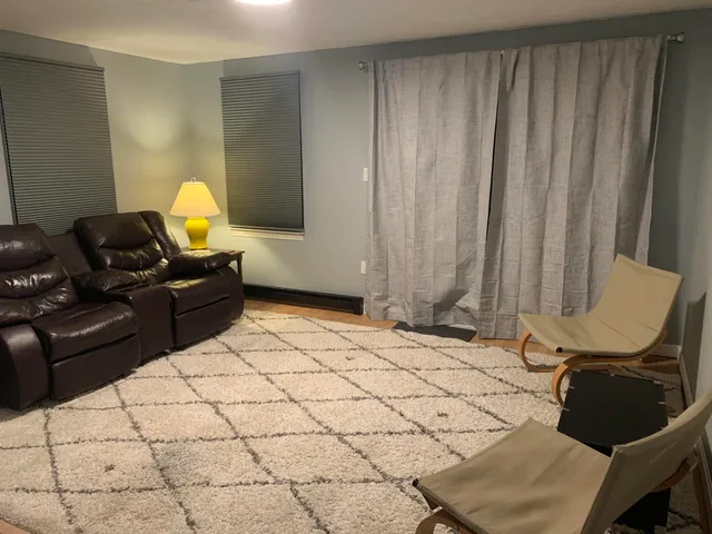 $2,000 | 8 Plaza Village Road, Unit 8B, Plymouth, NH 03264