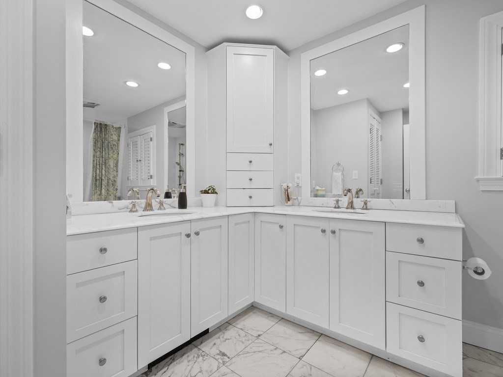 19 Colgate Road Wellesley, MA 02482 - Photo 13 of 18