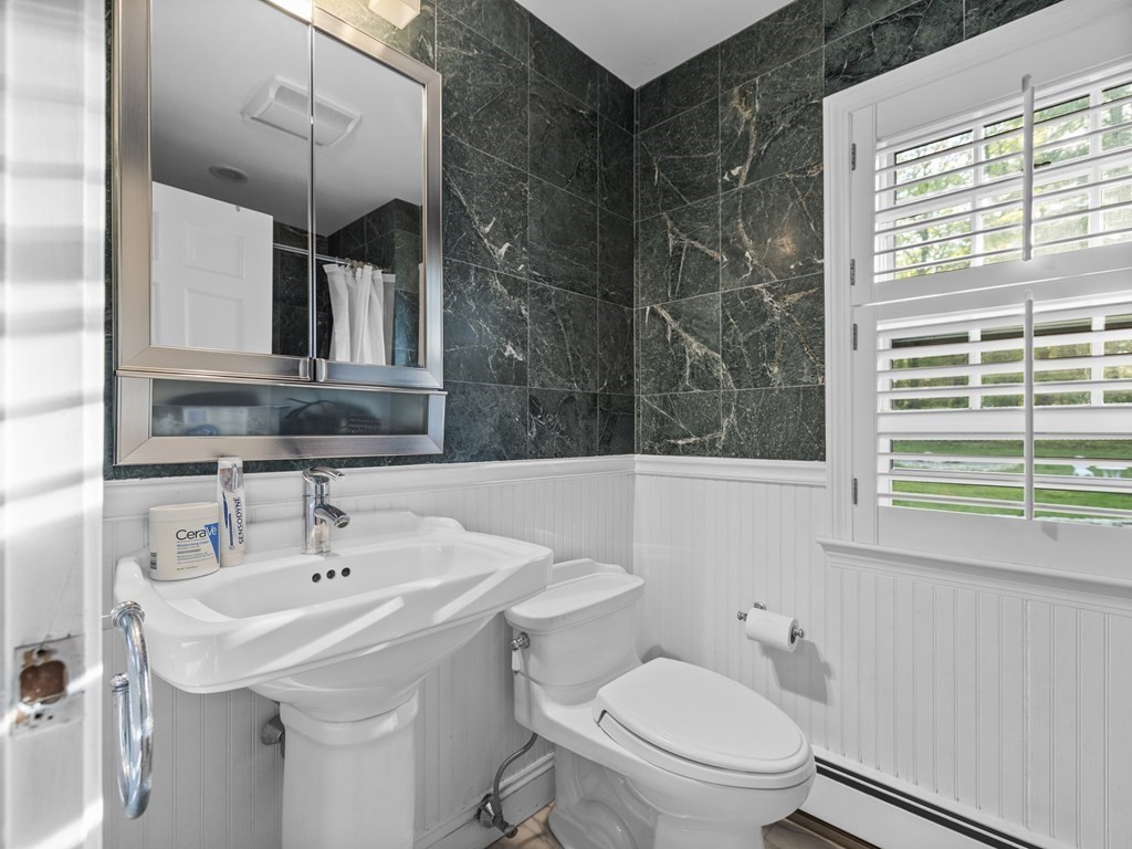 19 Colgate Road Wellesley, MA 02482 - Photo 14 of 18