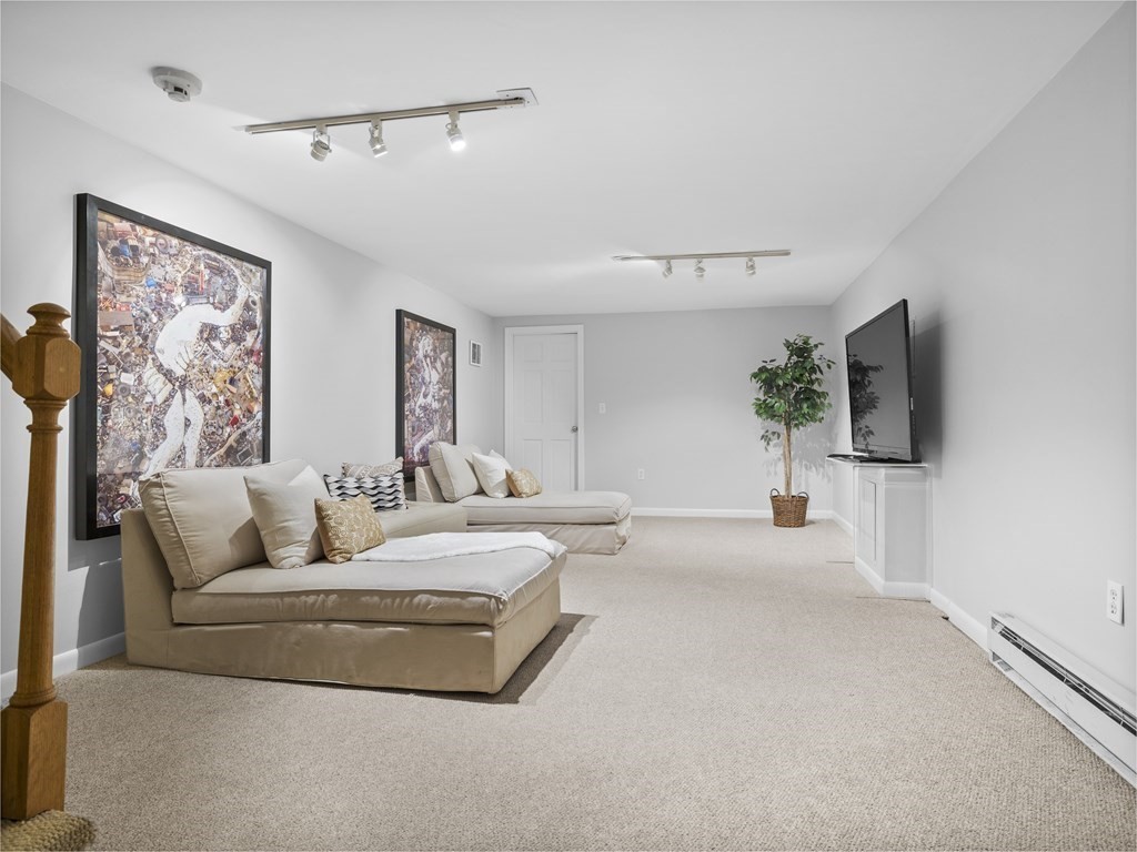 19 Colgate Road Wellesley, MA 02482 - Photo 15 of 18