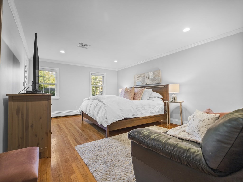 19 Colgate Road Wellesley, MA 02482 - Photo 9 of 18