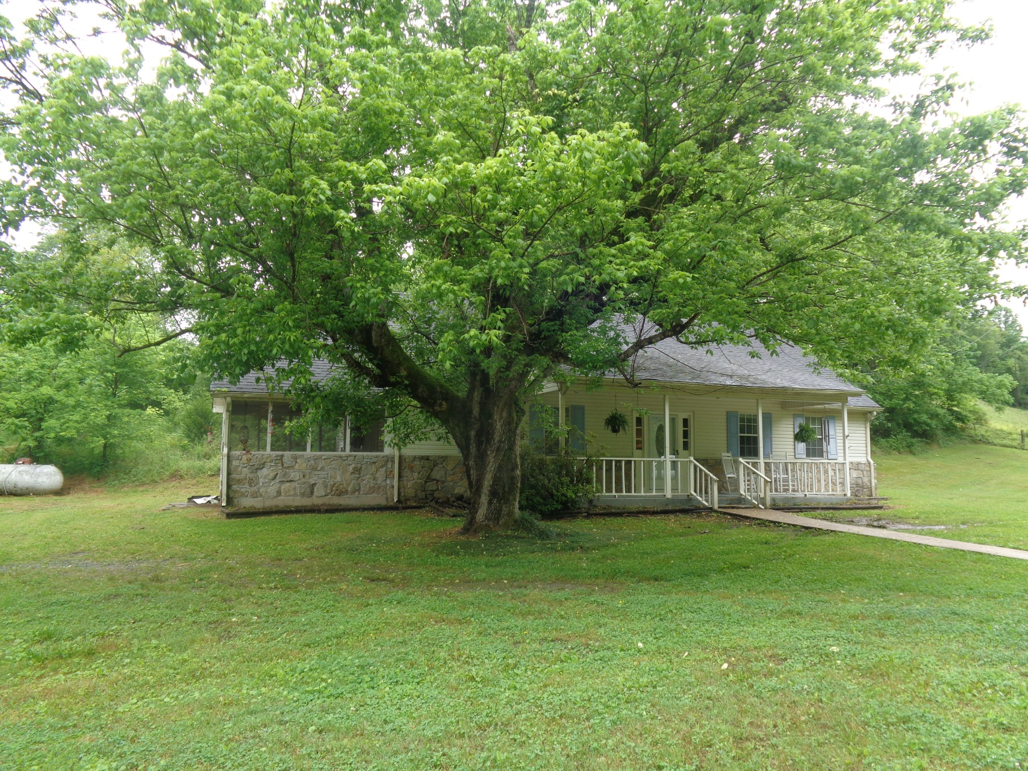 325 Mt Lebanon Road Lawrenceburg, TN 38464 - Photo 5 of 37 a view of house with backyard