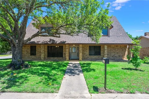 $400,000 | 2301 Barak Lane, Bryan, TX 77802
