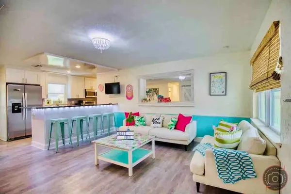 $2,600 | 4929 Brookmeade Drive, Sarasota, FL 34232