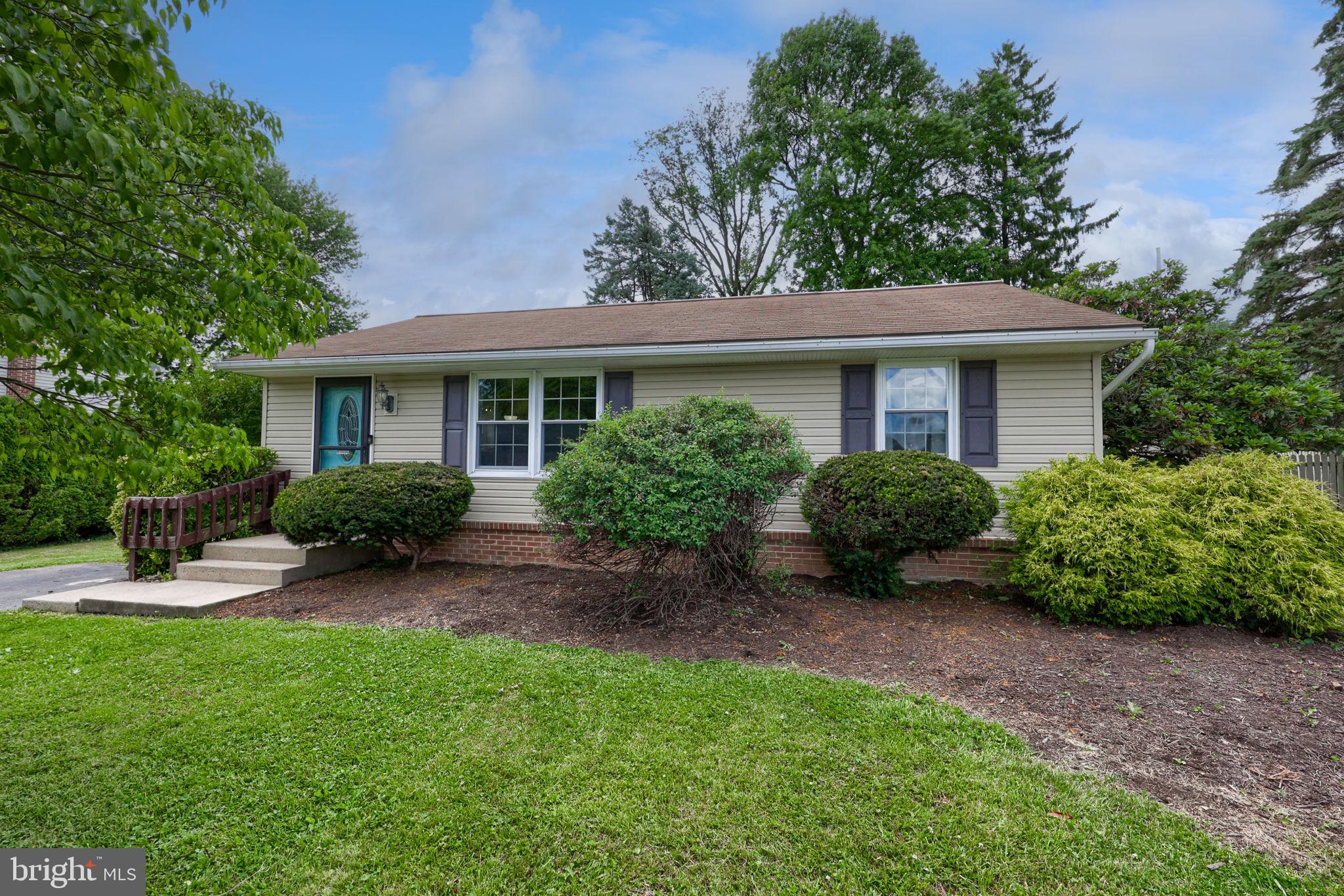 715 Kenton Road Lancaster, PA 17601 - Photo 1 of 27