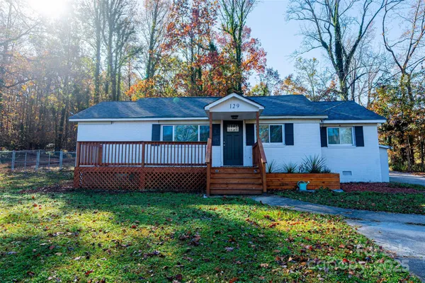 $219,999 | 129 Lakeview Drive, Blacksburg, SC 29702