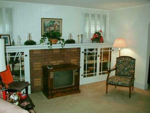 471 Bedford Avenue Rochester, PA 15074 - Photo 4 of 7