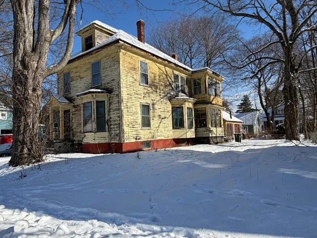 $299,900 | 22 Berkeley Street, Westbrook, ME 04092