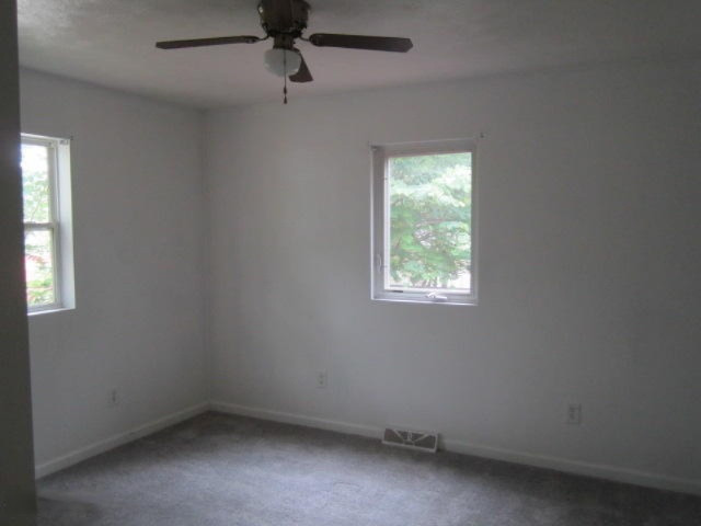 583 Upton Avenue Springfield, MI 49037 - Photo 12 of 23 583 Upton Avenue 012