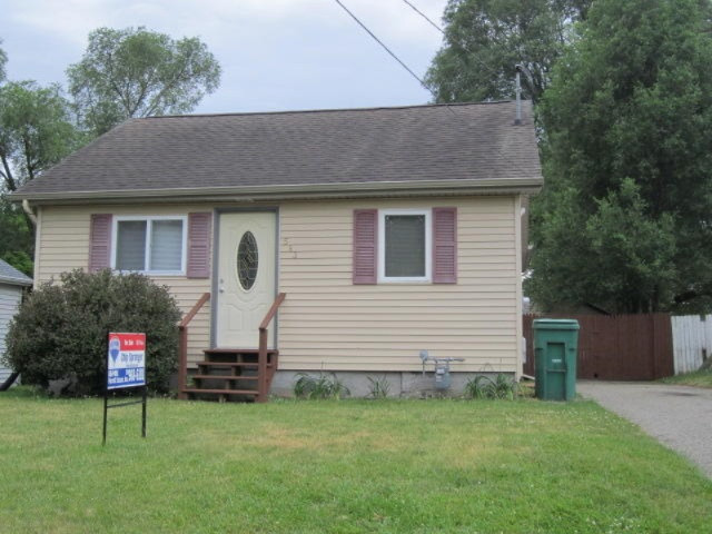583 Upton Avenue 002
