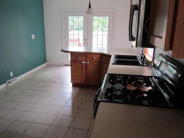 583 Upton Avenue 005