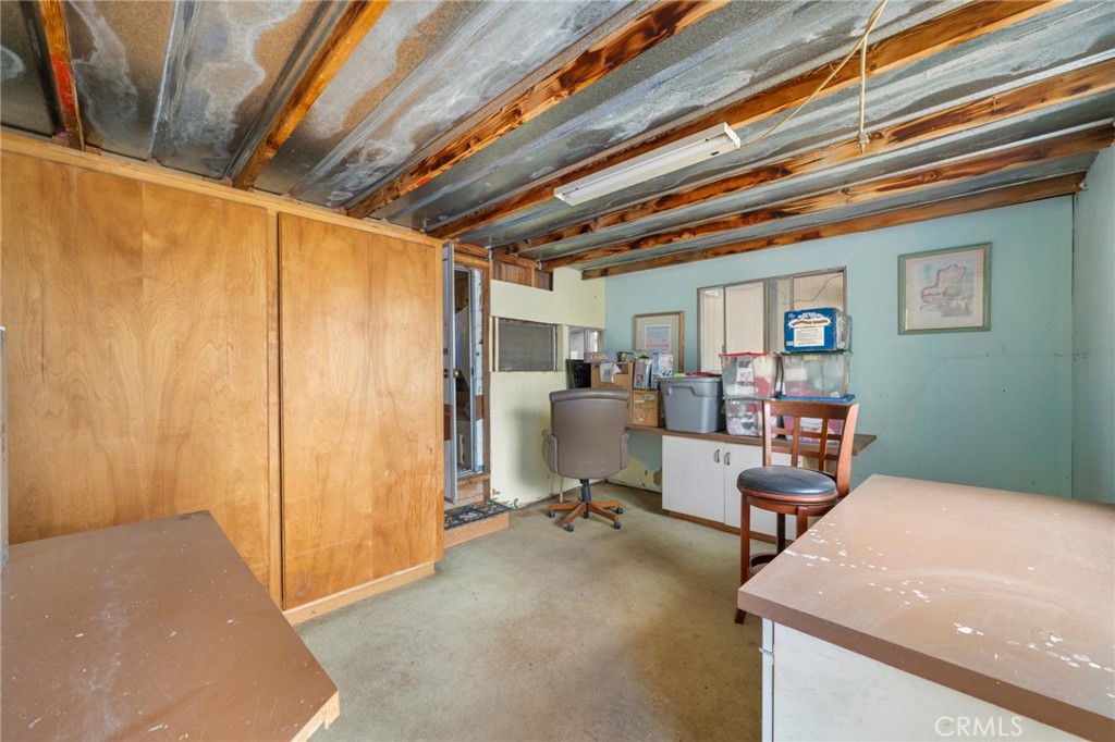 23900 Fellows Way Perris, CA 92570 - Photo 25 of 63 a view of a room with workspace