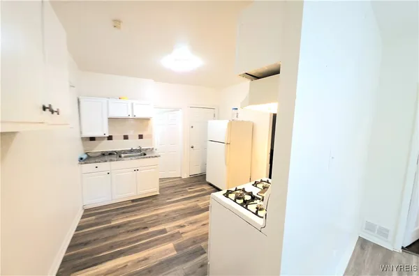 $1,200 | 177 Grote Street, Buffalo, NY 14207