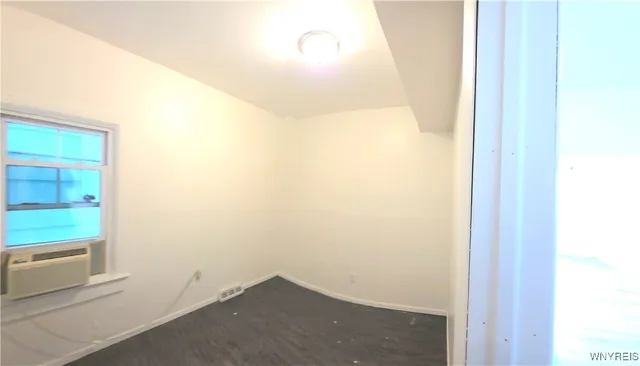 $1,200 | 177 Grote Street, Buffalo, NY 14207