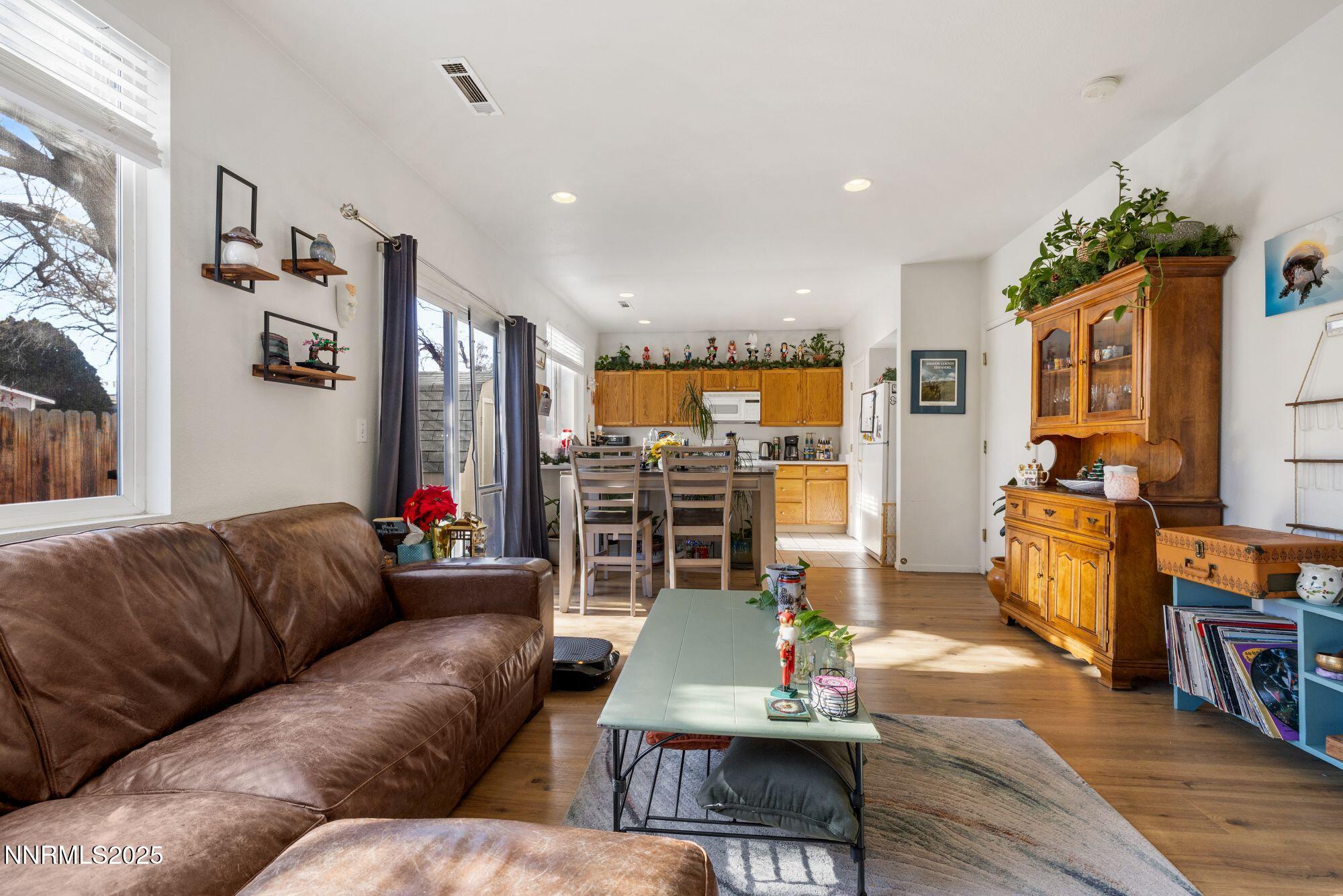 4086 Sycamore Way, Unit 4086 SYCAMORE WAY RENO NV 89502 Reno, NV 89502 - Photo 4 of 22 _6M28691