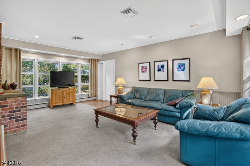905 Charlotte Road Plainfield, NJ 07060 - Photo 13 of 44