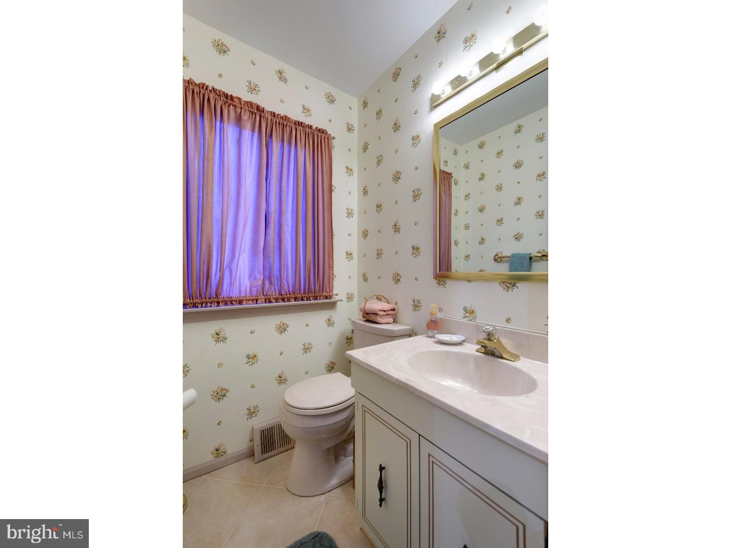 206 Hanover Court Chesterbrook, PA 19087 - Photo 14 of 22 Gallery Image 14