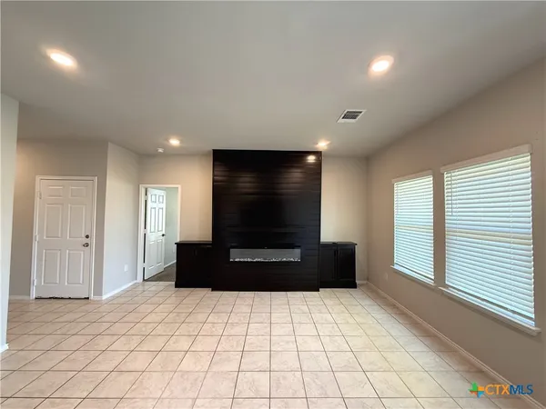 $1,625 | 4902 Vivien Street, Killeen, TX 76549