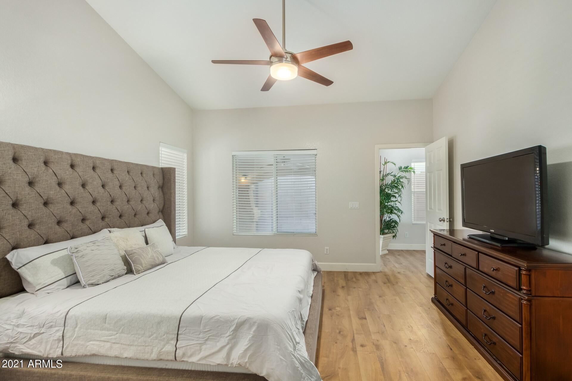 2018 East Wagoner Road Phoenix, AZ 85022 - Photo 23 of 23 SPLIT FLOOR PLAN