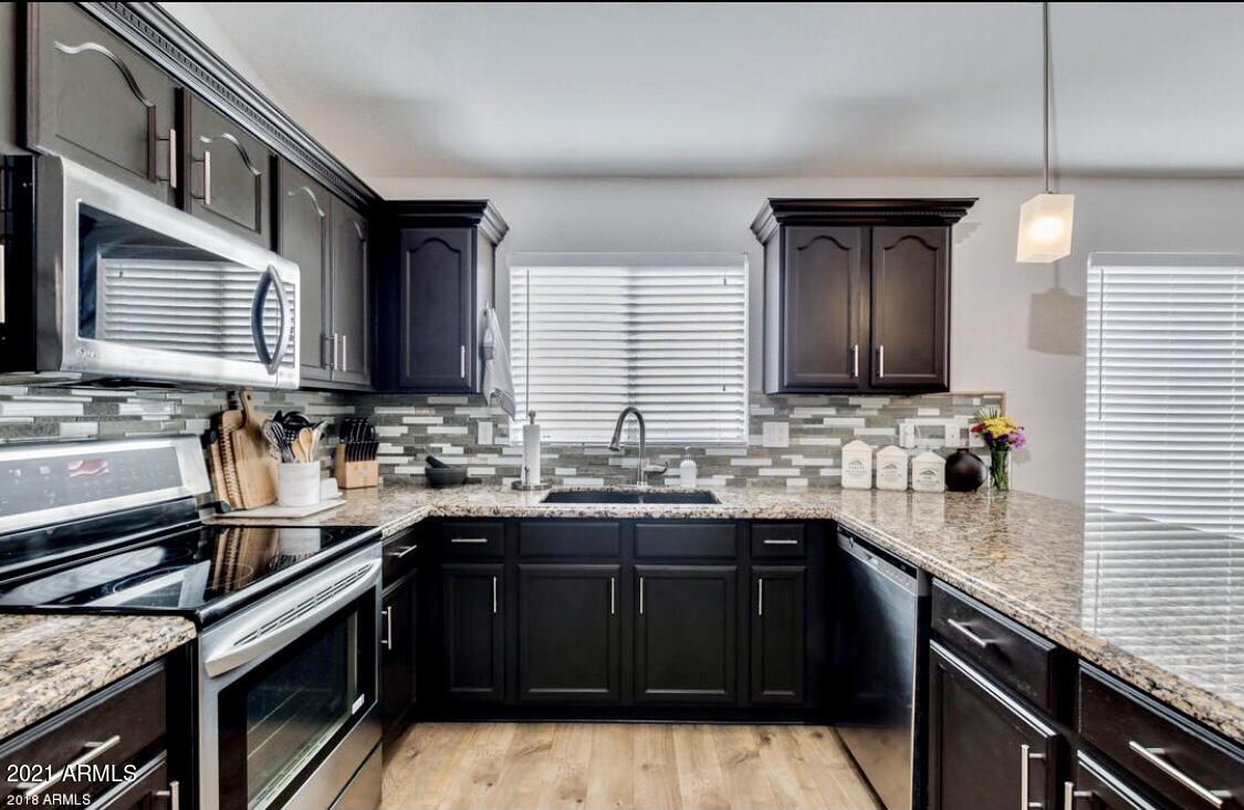 2018 East Wagoner Road Phoenix, AZ 85022 - Photo 9 of 23 KITCHEN 2
