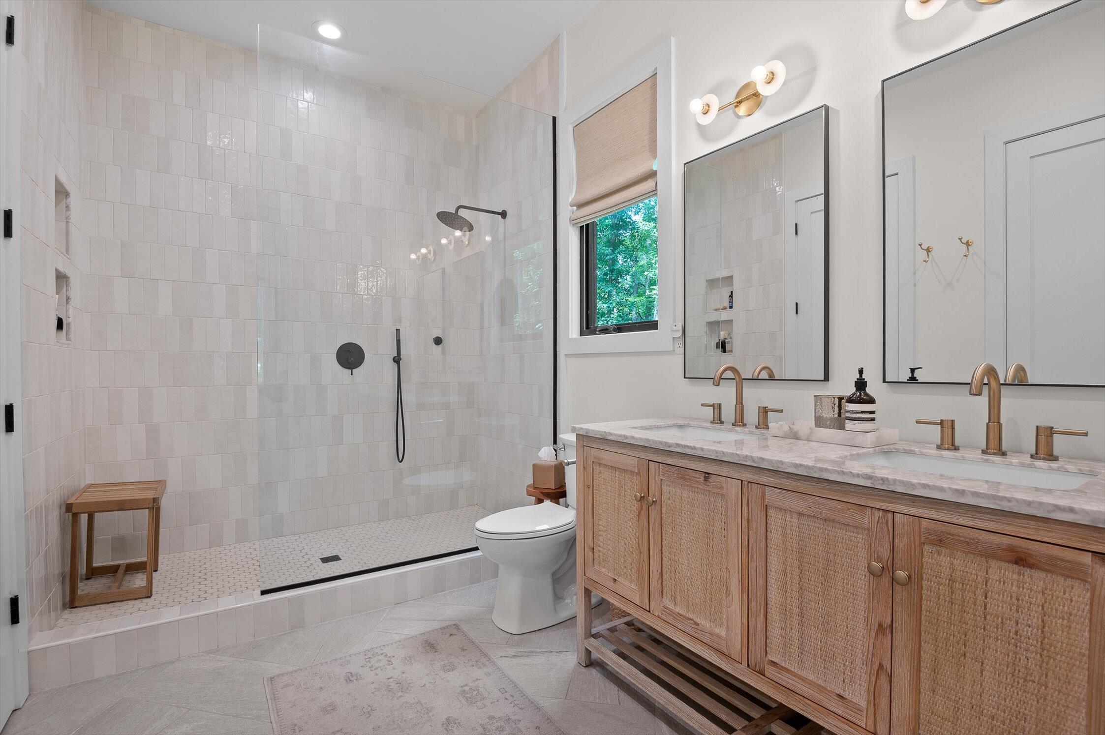 540 Greenwood Road Ringgold, GA 30736 - Photo 24 of 57 Primary Full Bath