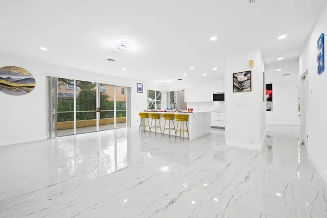 $725,000 | 4713 Northwest 115th Avenue, Coral Springs, FL 33076