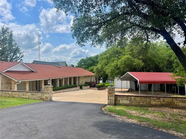 $475,000 | 207 County Road 564, Eastland, TX 76448