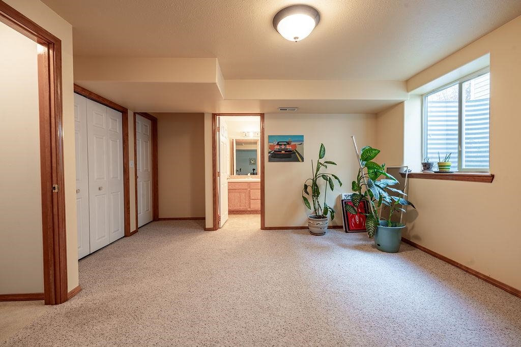 7521 North Calispel Lane Spokane, WA 99208 - Photo 19 of 33 Gallery Image 19