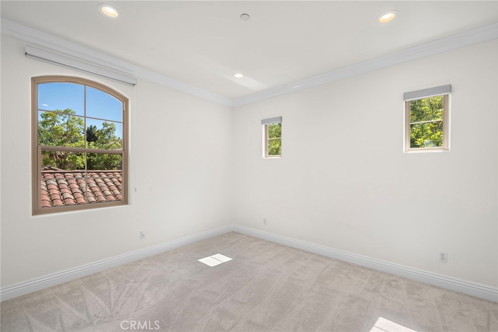 61 Shade Tree Irvine, CA 92603 - Photo 16 of 26