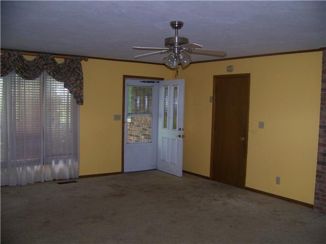 6259 Five Points Road Indianapolis, IN 46259 - Photo 8 of 10 Gallery Image 8