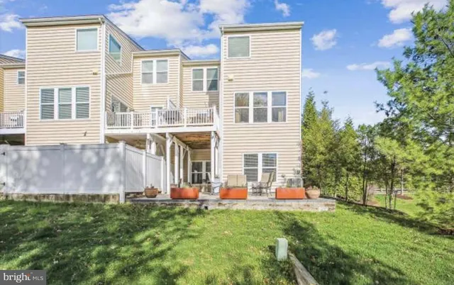 $1,550 | 15723 Quince Trace Terrace, Gaithersburg, MD 20878