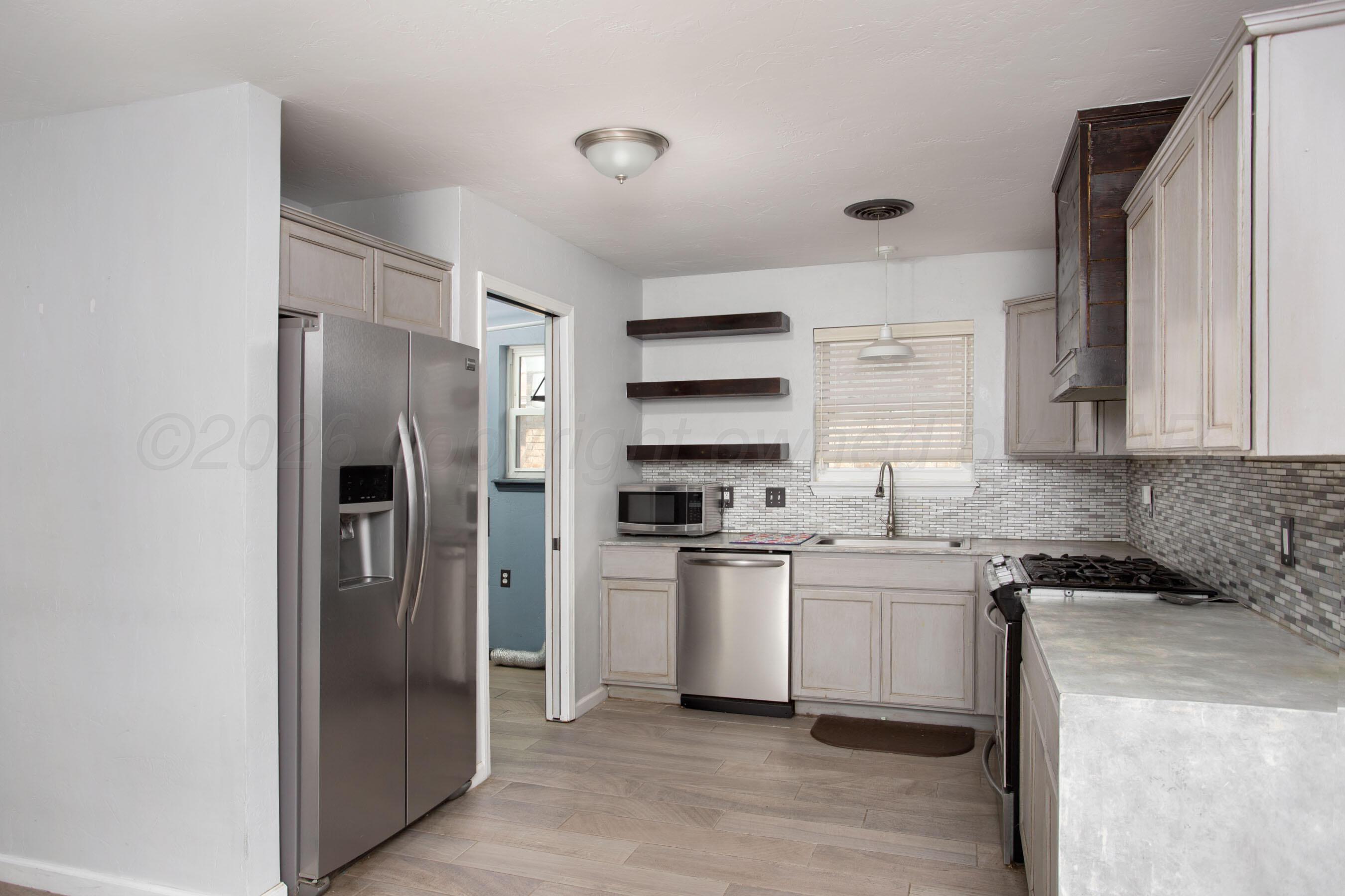 5715 South Milam Street Amarillo, TX 79110 - Photo 13 of 35 KITCHEN