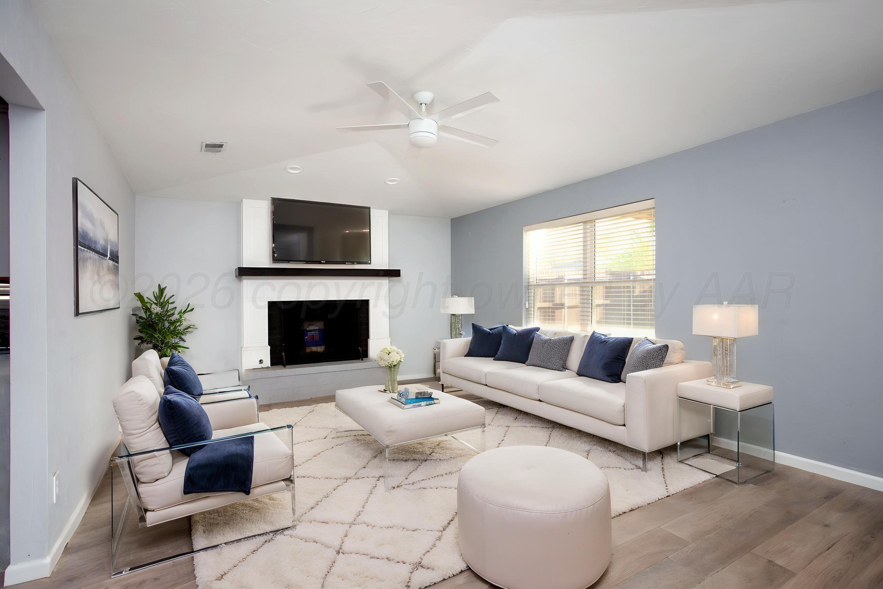 5715 South Milam Street Amarillo, TX 79110 - Photo 4 of 35 STAGED - LIVING ROOM
