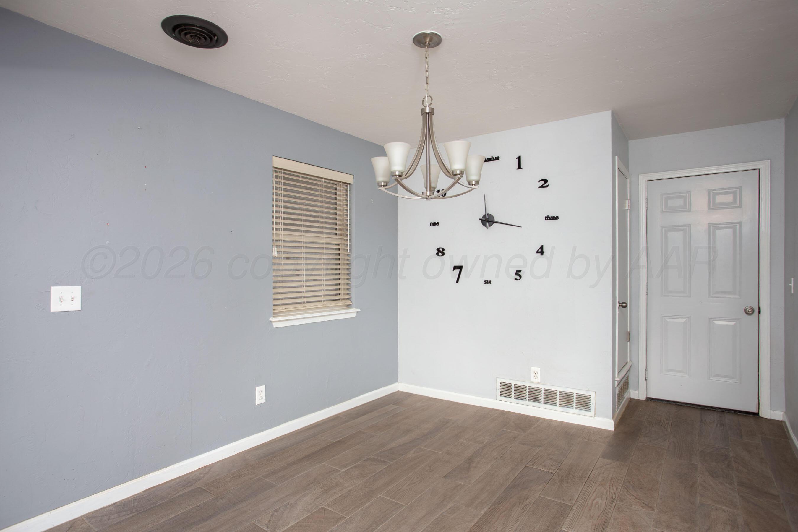 5715 South Milam Street Amarillo, TX 79110 - Photo 10 of 35 DINING ROOM