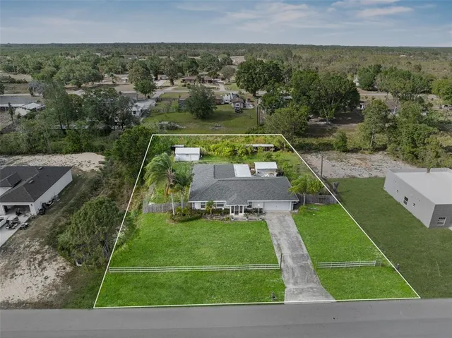 an aerial view of a tennis court