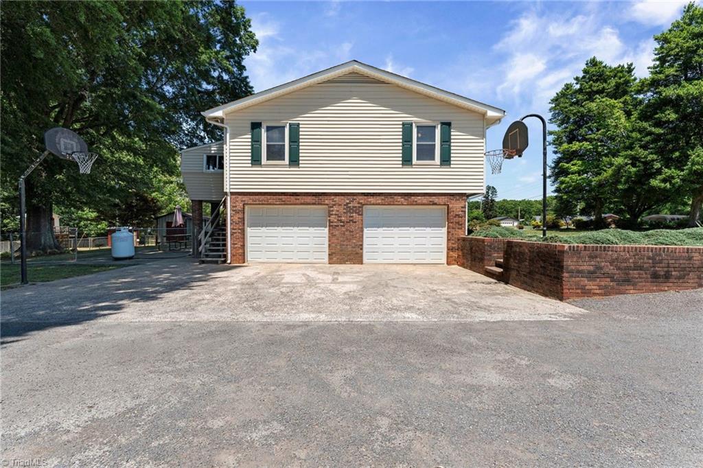 661 Liberty Church Road Mocksville, NC 27028 - Photo 5 of 50