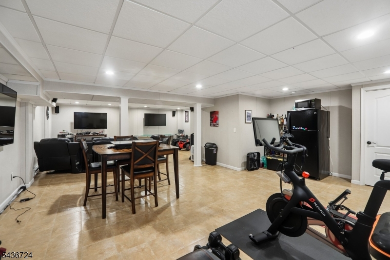 230 Birchwood Road Linden, NJ 07036 - Photo 19 of 27