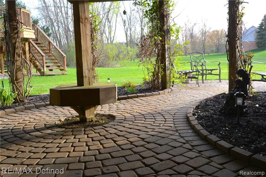 1216 Bembridge Drive Rochester Hills, MI 48307 - Photo 42 of 46