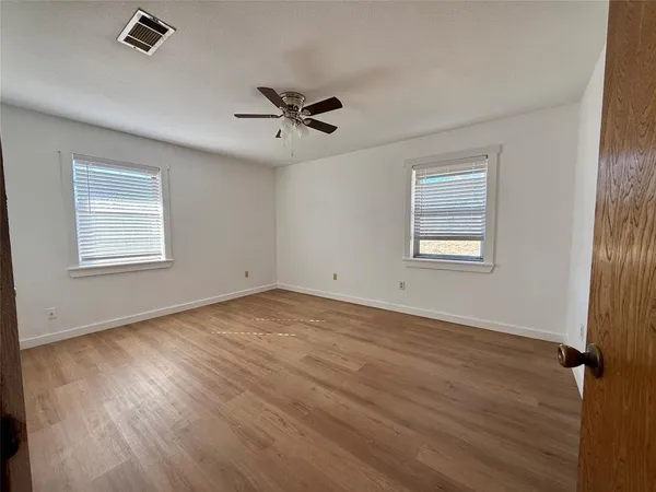 $1,300 | 1200 South State Highway, Emory, TX 75440