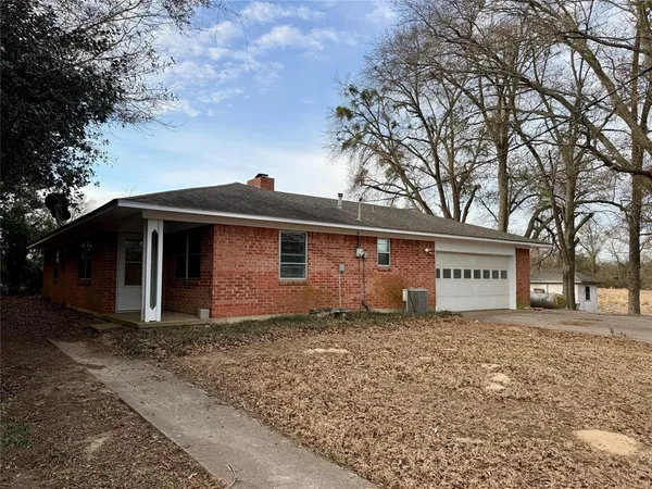 $1,300 | 1200 South State Highway, Emory, TX 75440