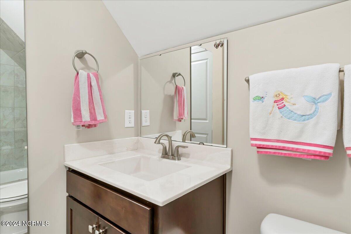 575 Pee Dee Road Southern Pines, NC 28387 - Photo 62 of 82 Bathroom Upstairs (1)