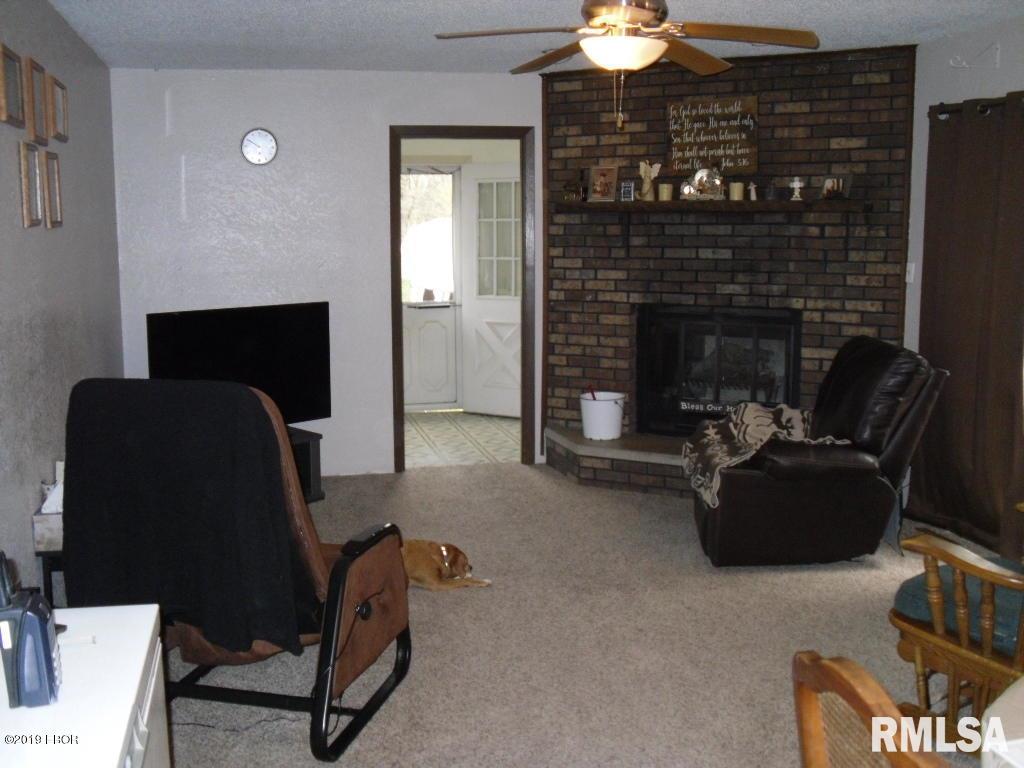 3111 Hotze Road Salem, IL 62881 - Photo 4 of 25