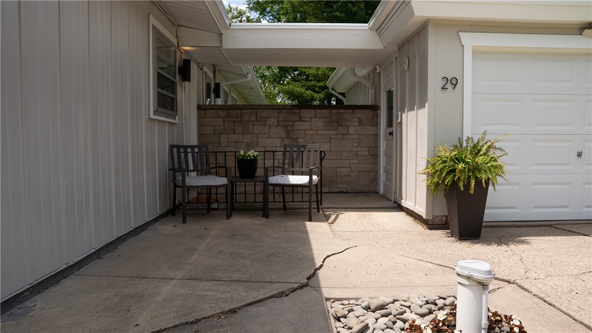 29 Gordon Road Springfield, OH 45504 - Photo 2 of 28