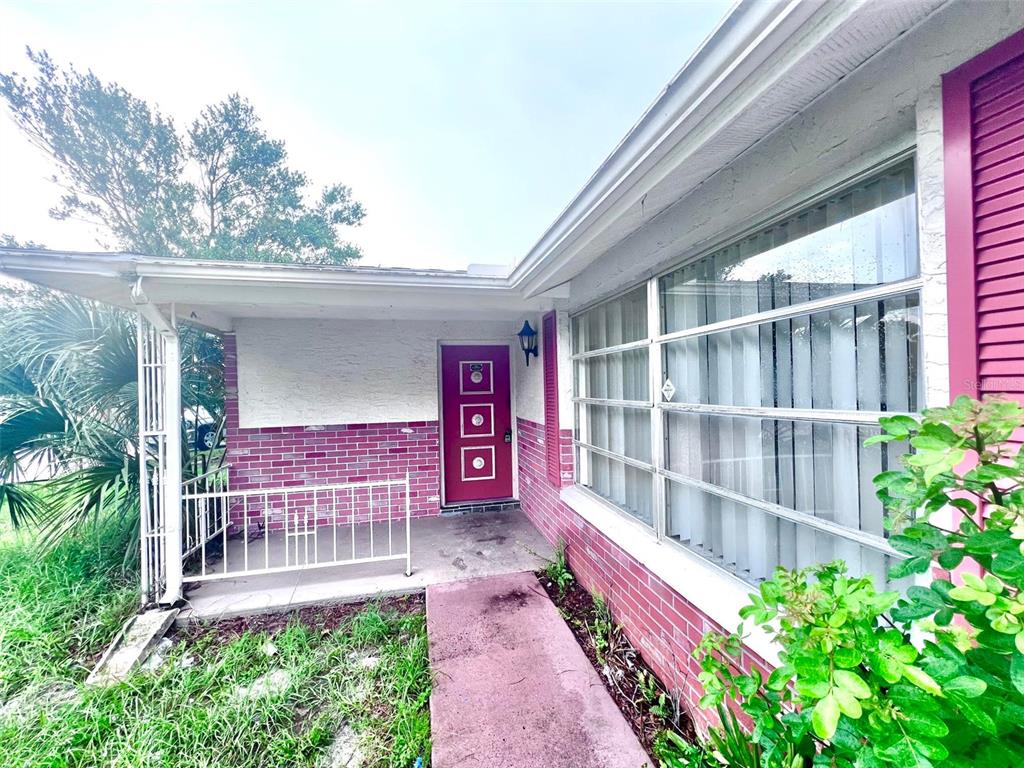 7204 Isle Drive Port Richey, FL 34668 - Photo 2 of 32 Gallery Image 2