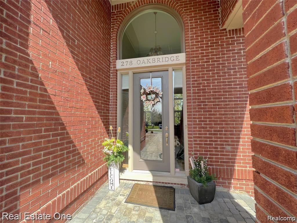 278 Oakbridge Drive Rochester, MI 48306 - Photo 3 of 75 IMG_2347.JPG