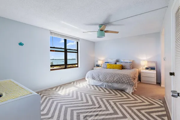 $4,100 | 5480 North Ocean Drive, Unit A5B, Singer Island, FL 33404