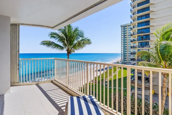 $4,100 | 5480 North Ocean Drive, Unit A5B, Singer Island, FL 33404