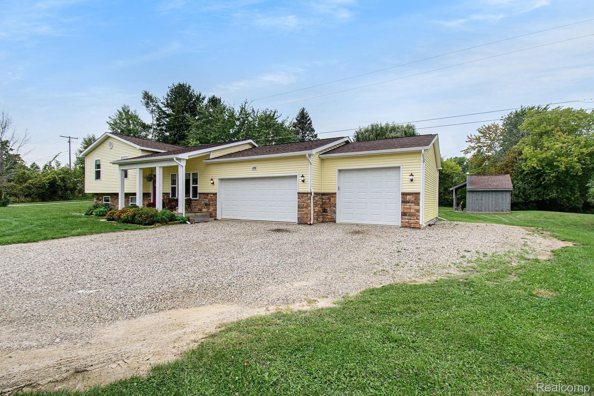 128 Harsen Road Lapeer, MI 48446 - Photo 21 of 42 210920 2.00pm Walrath 128 Harsen Rd_39